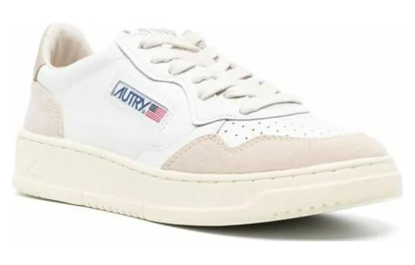 (WMNS) AUTRY Medalist Low Leather and Suede 'White Beige' AULW-LS58 sold by KicksCrew product image thumbnail 2