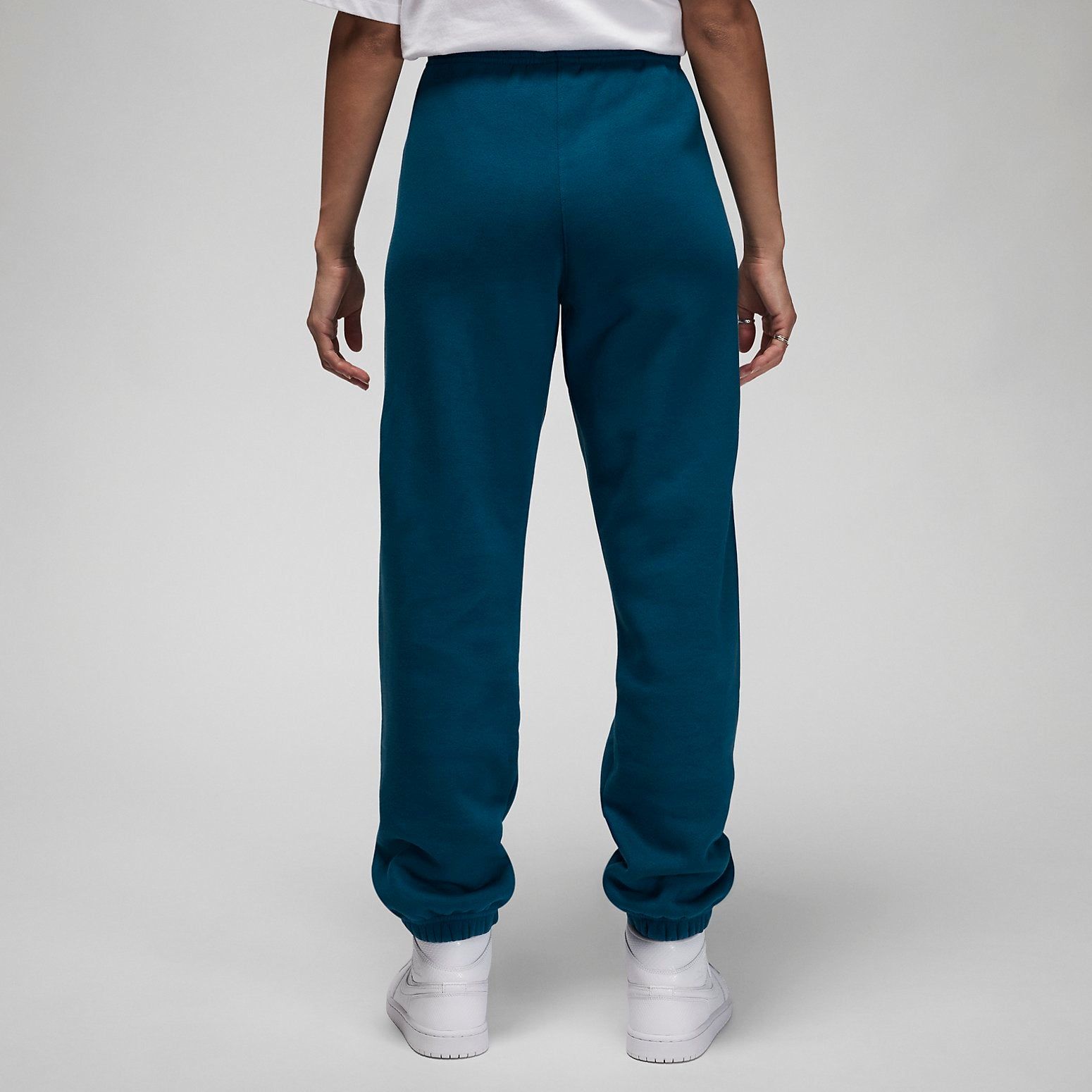 (WMNS) Air Jordan Brooklyn Fleece Pants 'Blue' FN4494-427 sold by KicksCrew