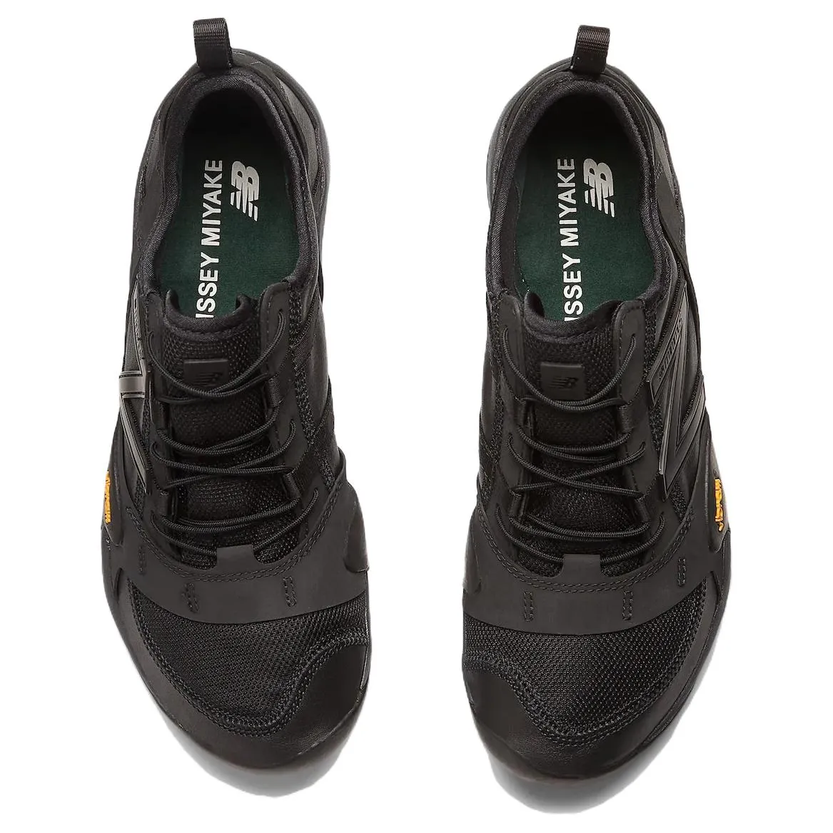 New Balance MT10O x ISSEY MIYAKE 'Black' MT10OIS sold by KicksCrew product image thumbnail 4