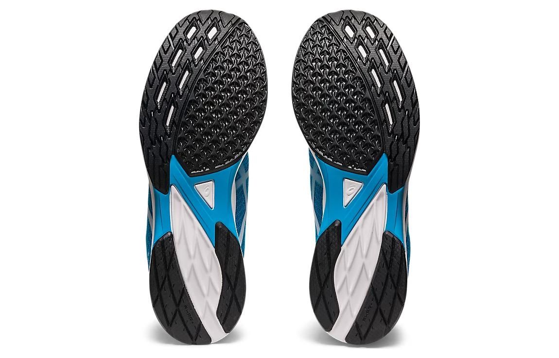 (WMNS) New Balance Fresh Foam X Hierro v7 Gore-Tex Shoes 'Black White Blue' WTHIGK7 sold by KicksCrew product image thumbnail 3