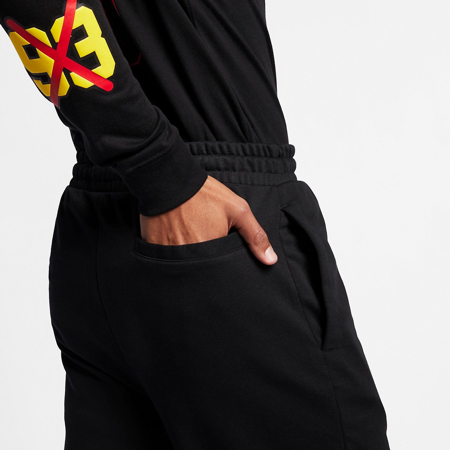 Air Jordan Jumpman Air Lightweight Sweatpants 'Black' AR0032-010 sold by KicksCrew product image thumbnail 3