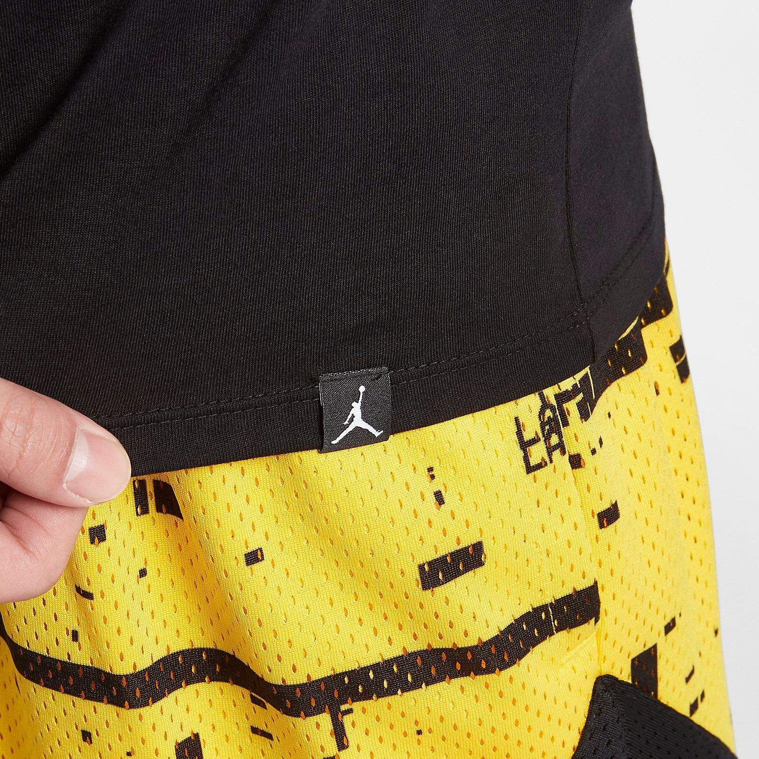 Air Jordan Last Shot T-Shirt 'Black' AO2626-010 sold by KicksCrew product image thumbnail 3