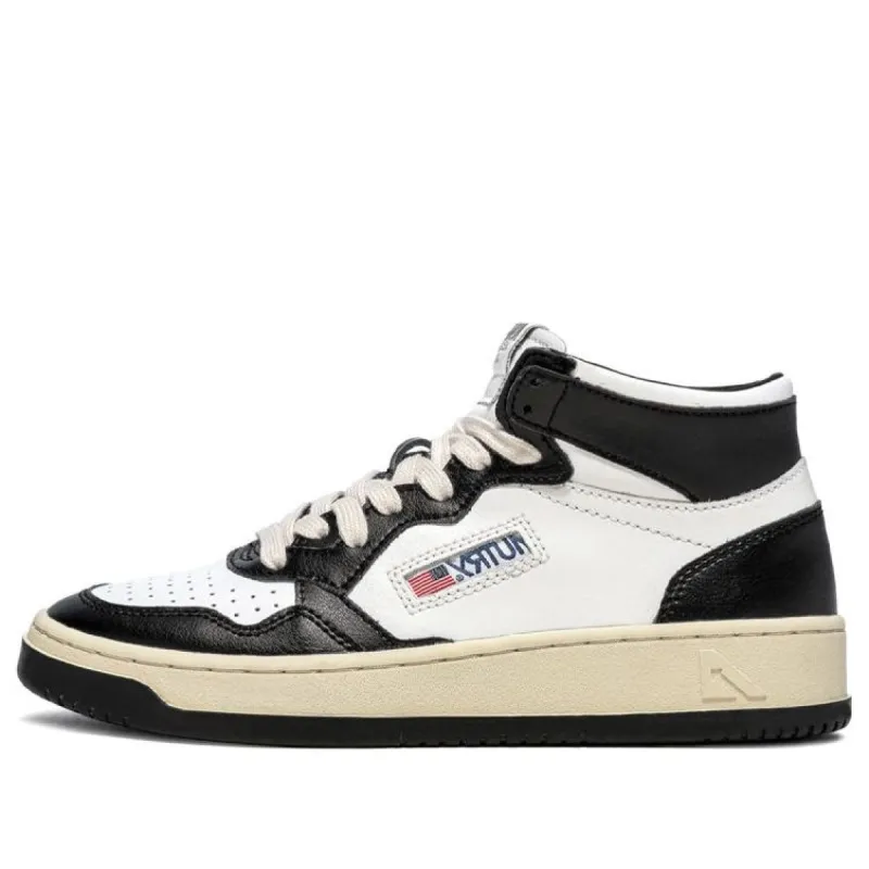 (WMNS) AUTRY Medalist Mid Bicolor 'White Black' AUMW-WB01 sold by KicksCrew