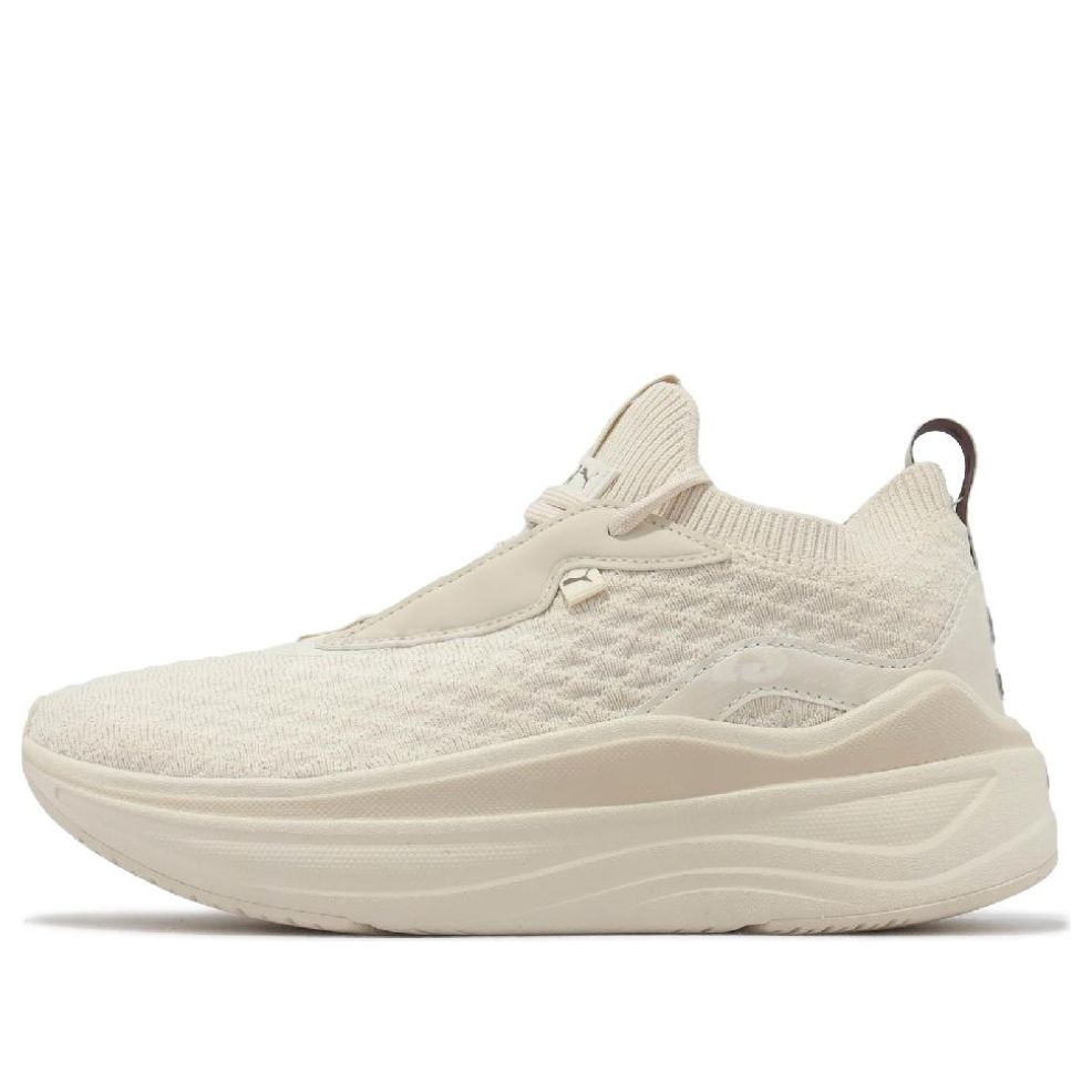 (WMNS) PUMA Softride Stakd Premium 'White' 37885402 sold by KicksCrew