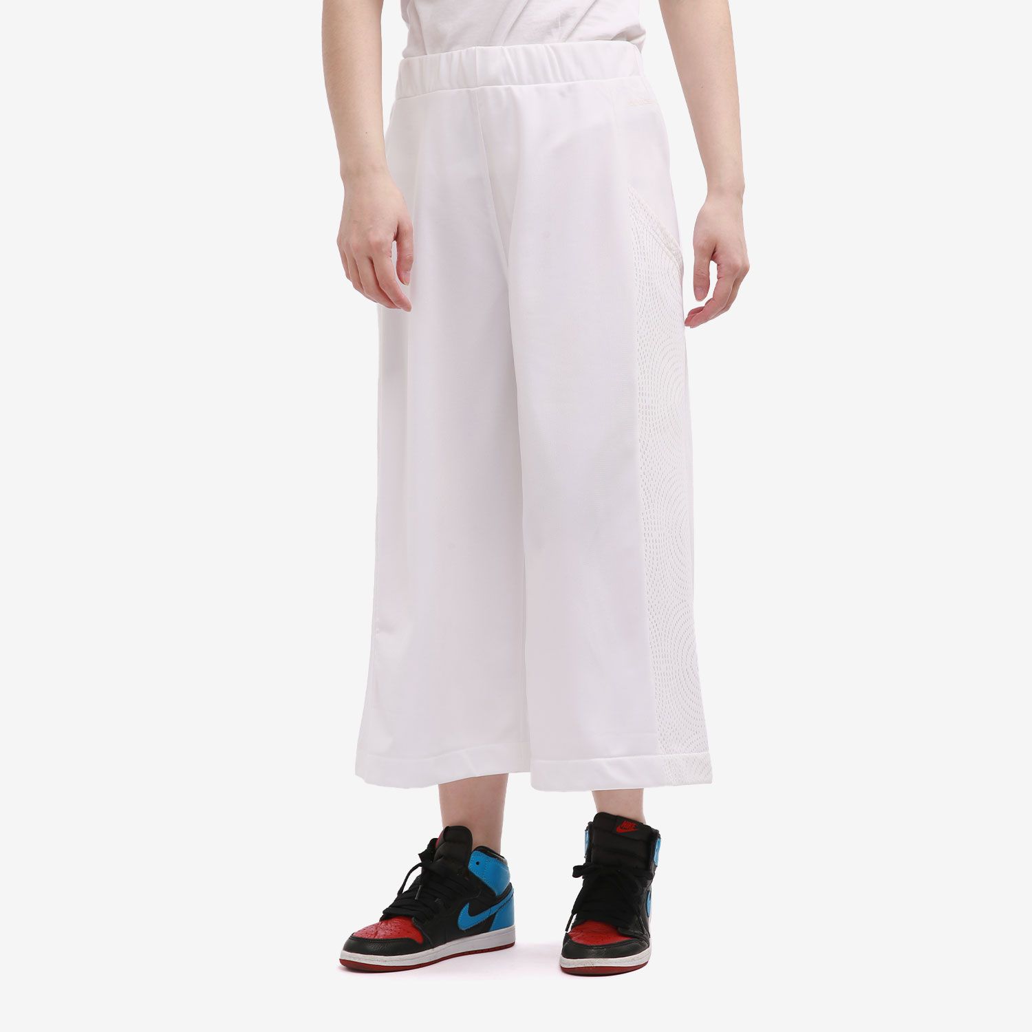(WMNS) Adidas Neo Mesh 3/4 Pants 'White' CD6662 sold by KicksCrew product image thumbnail 5
