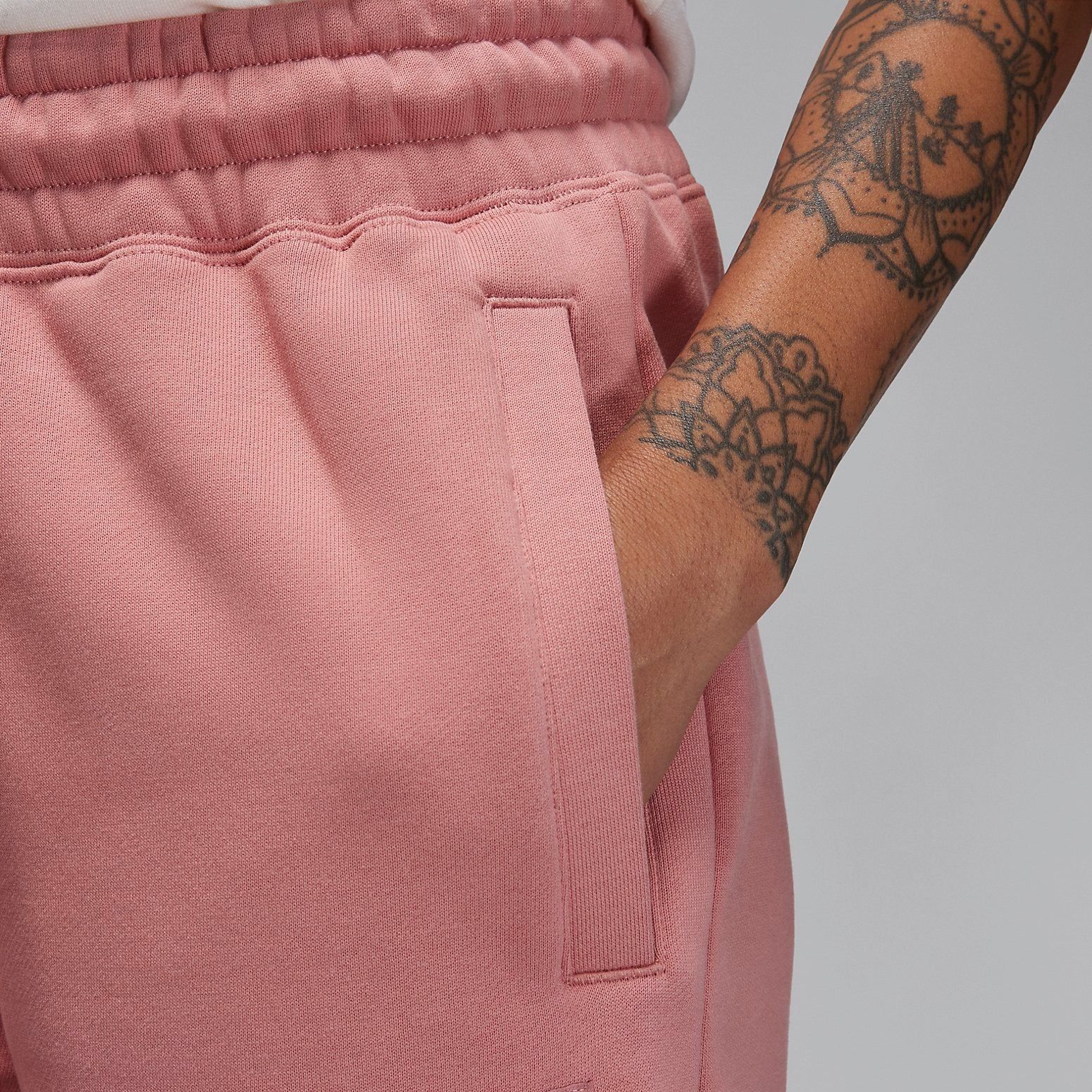 (WMNS) Air Jordan Flight Pants 'Red Stardust' FB5114-618 sold by KicksCrew product image thumbnail 4