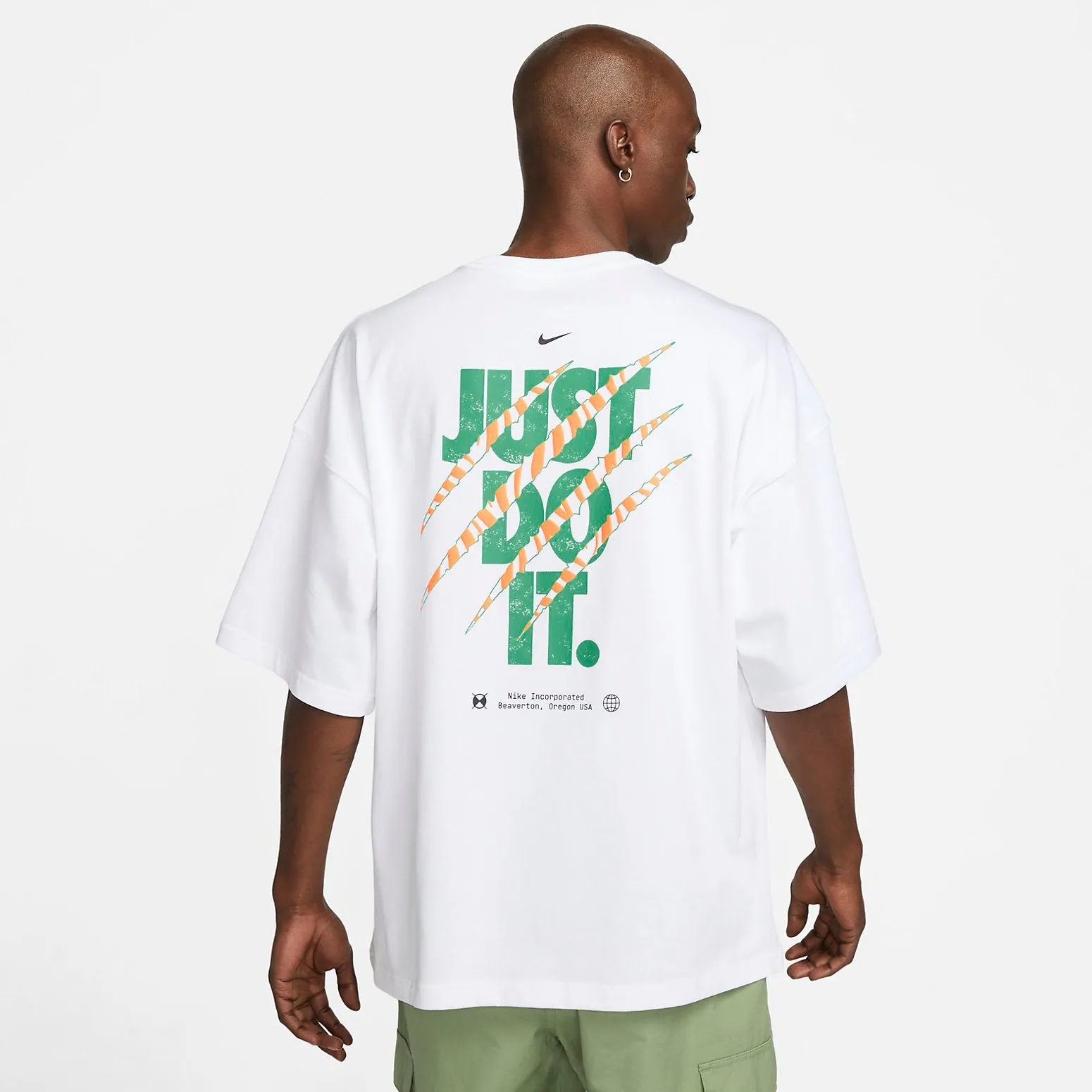 Nike Sportswear T-Shirt 'White' FB9817-100 sold by KicksCrew product image thumbnail 2
