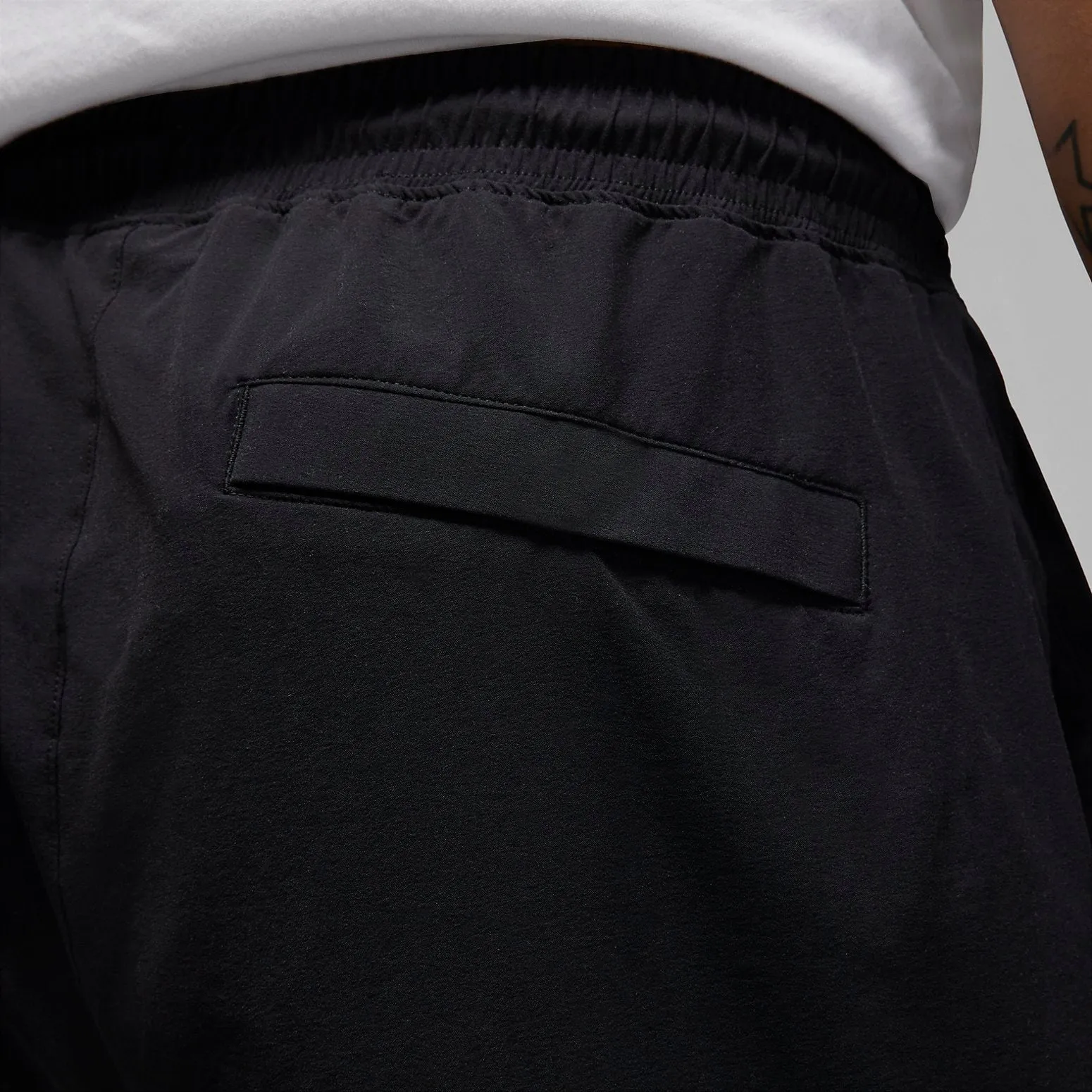 Air Jordan Essentials Woven Track Pants 'Black' DQ7509-010 sold by KicksCrew product image thumbnail 4