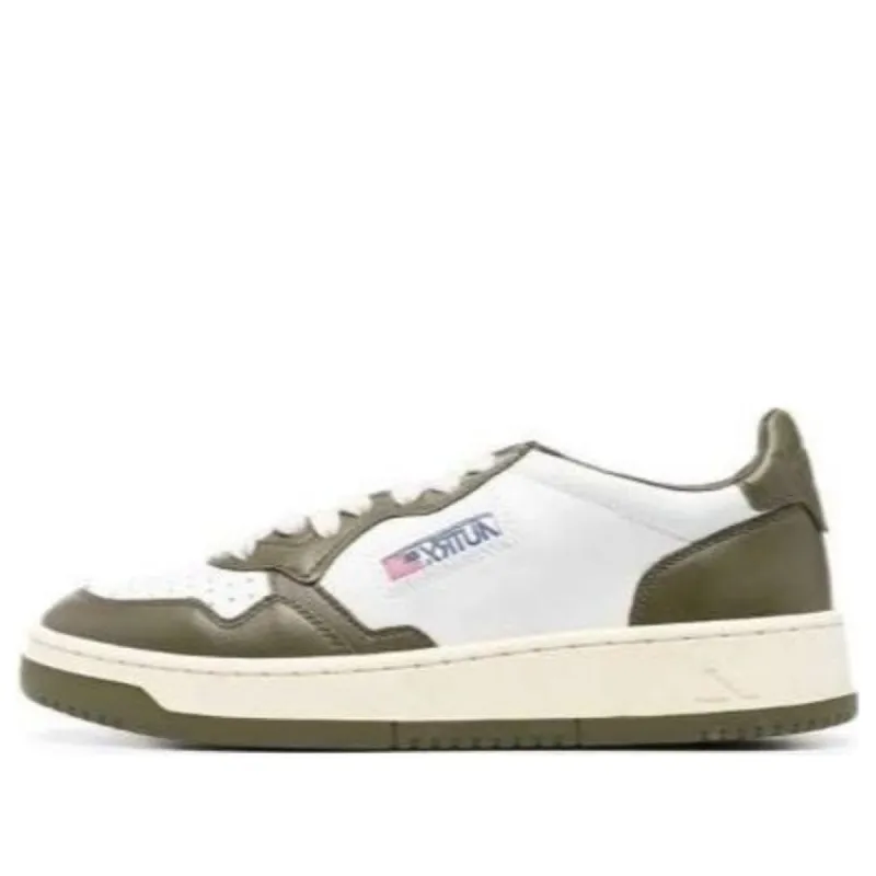 (WMNS) AUTRY Medalist Low Bicolor 'White Olive Green' AULW-WB33 sold by KicksCrew