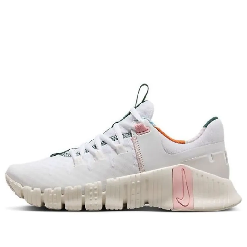 (WMNS) Nike Free Metcon 5 'White Pink Blood' FN8920-161 sold by KicksCrew
