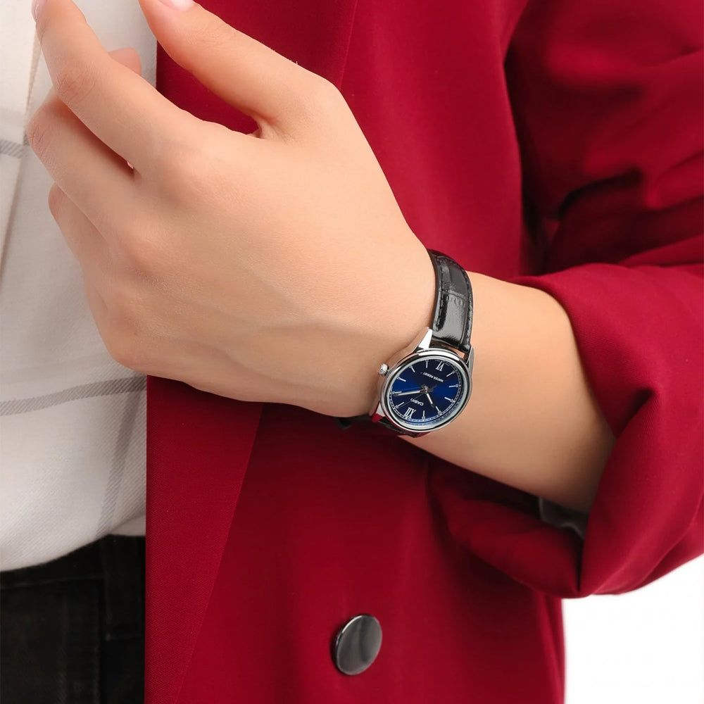(WMNS) CASIO Analog 'Cobalt Blue Silver' LTP-V005L-2B sold by KicksCrew product image thumbnail 5