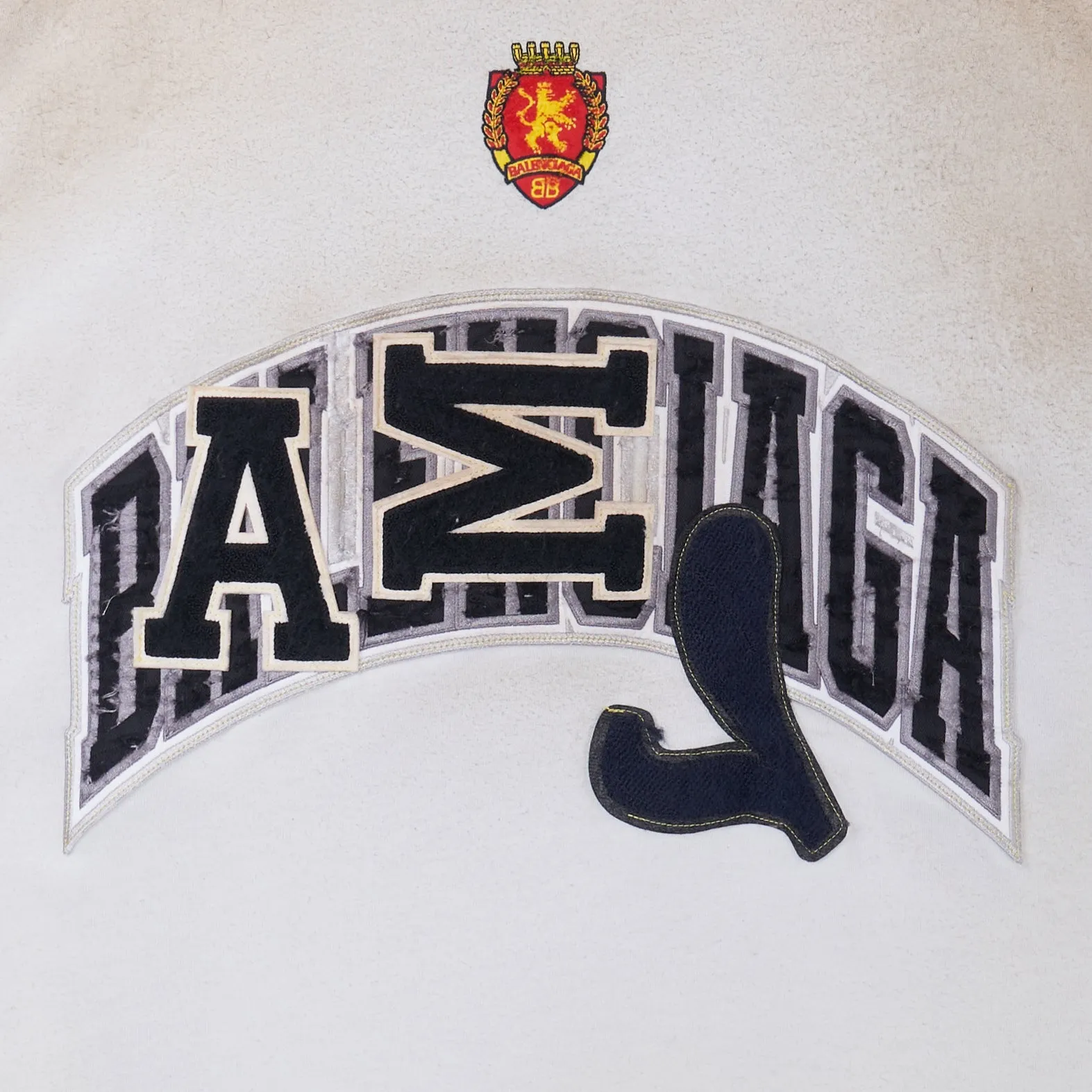 Balenciaga Skater T-shirt Oversized 'Dirty White' 739028TOVN29012 sold by KicksCrew product image thumbnail 3