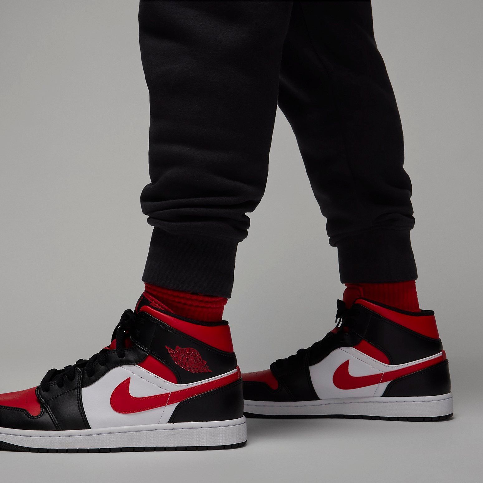 Air Jordan Essentials Pants 'Black' FD7346-010 sold by KicksCrew product image thumbnail 3