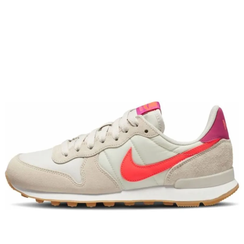 (WMNS) Nike Internationalist 'Light Bone' 828407-035 sold by KicksCrew
