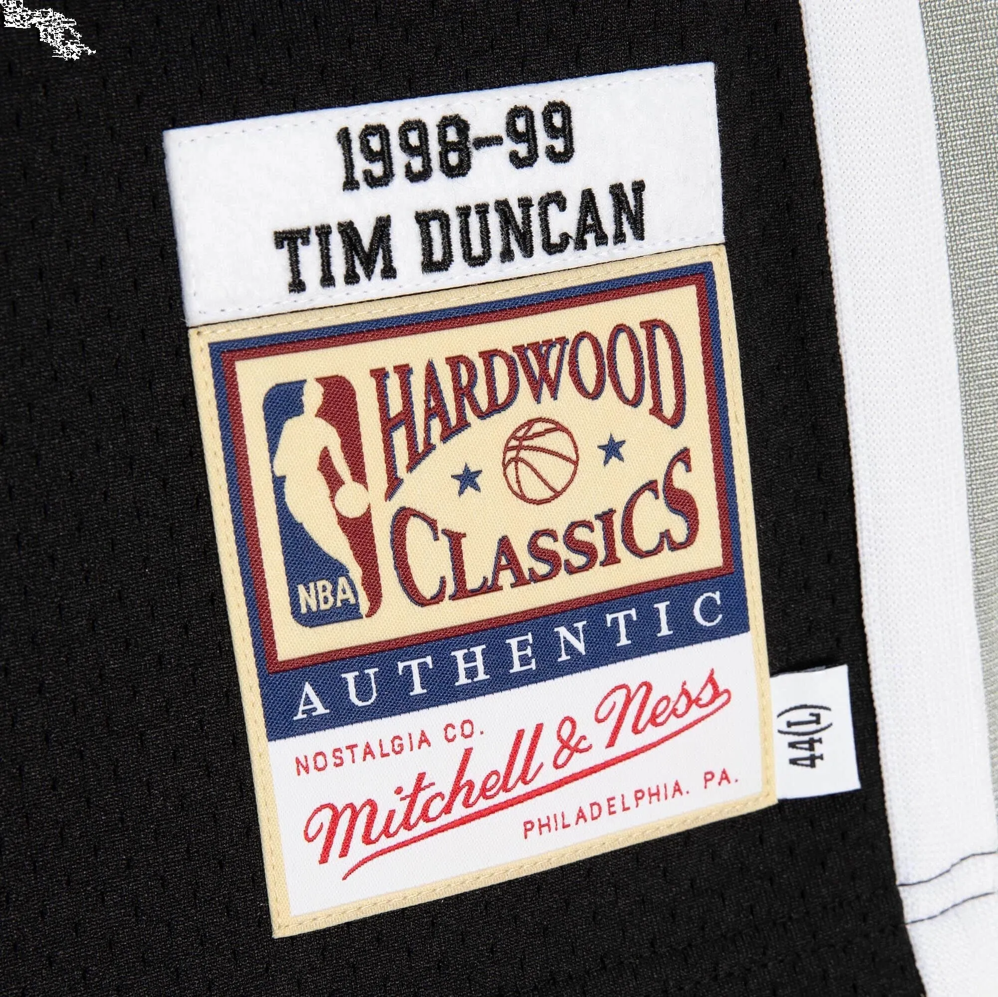 Mitchell & Ness x NBA San Antonio Spurs 1998-99 Jerseys 'Tim Duncan 21' AJY4CP19169-SASBLCK98TDU sold by KicksCrew product image thumbnail 3