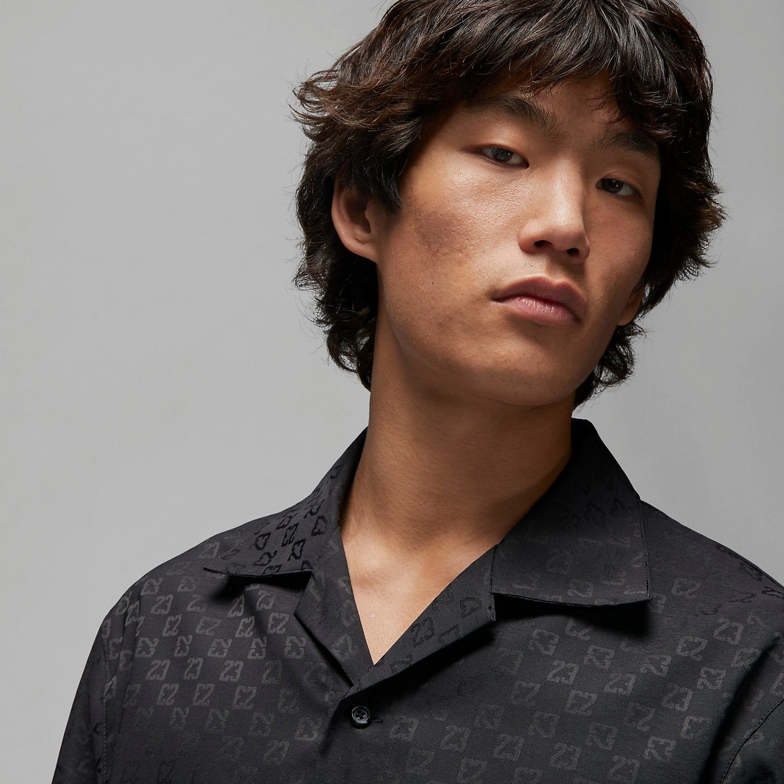 Air Jordan Essential Top 'Black' DX9682-010 sold by KicksCrew product image thumbnail 2