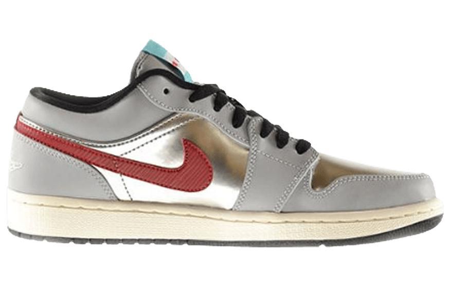 Air Jordan 1 Low 'City Chicago' 641888-005 sold by KicksCrew product image thumbnail 2