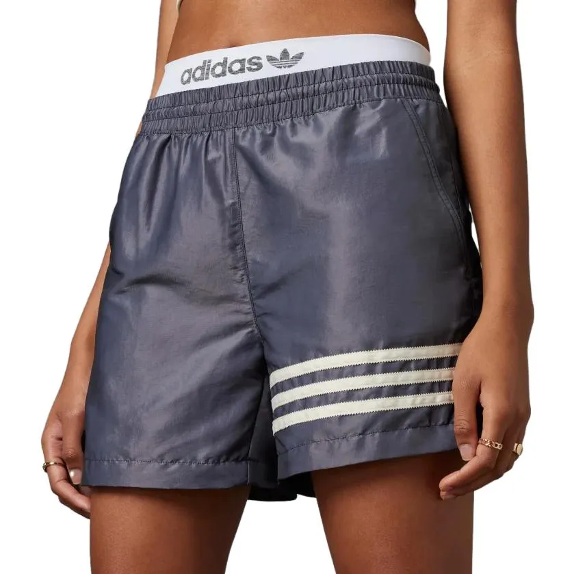 (WMNS) adidas Adicolor NeuClassics Shorts Asia Sizing 'Grey White' IC5421 sold by KicksCrew product image thumbnail 3