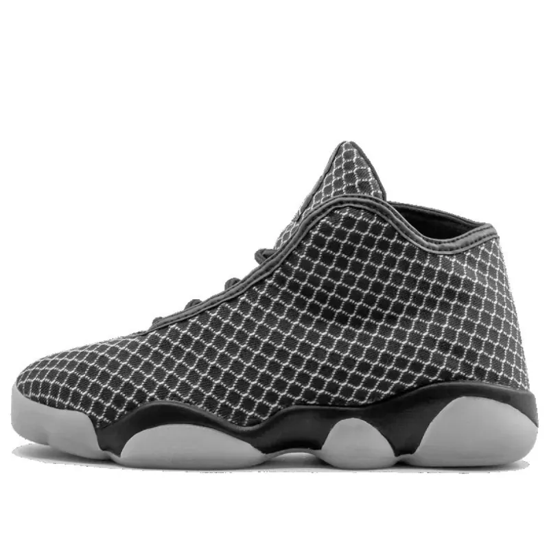 (PS) Air Jordan Horizon 'Black White' 823584-010 sold by KicksCrew