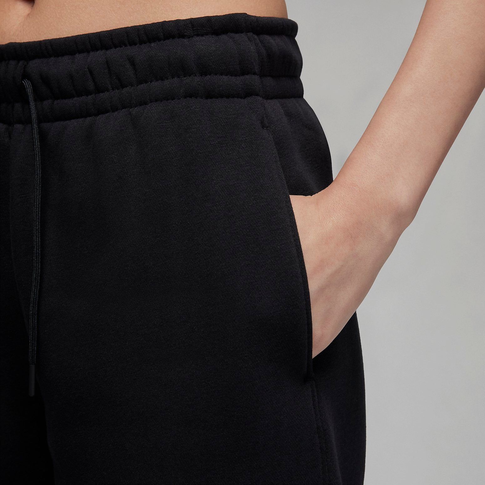 (WMNS) Air Jordan Essential Fleece Shorts 'Black' FN4498-010 sold by KicksCrew product image thumbnail 2