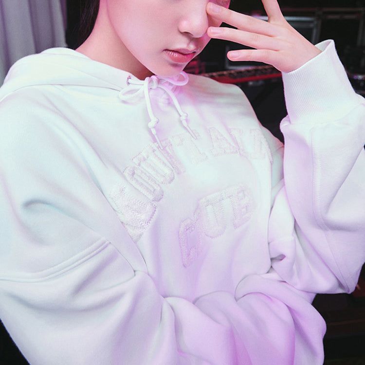 (WMNS) Converse Mountain Club Hoodie 'White' 10020808-A02 sold by KicksCrew product image thumbnail 4