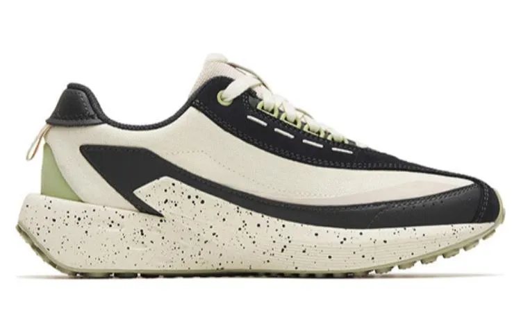 (WMNS) ANTA Icing 2.0 'White Black Green' 922248857-4 sold by KicksCrew product image thumbnail 2