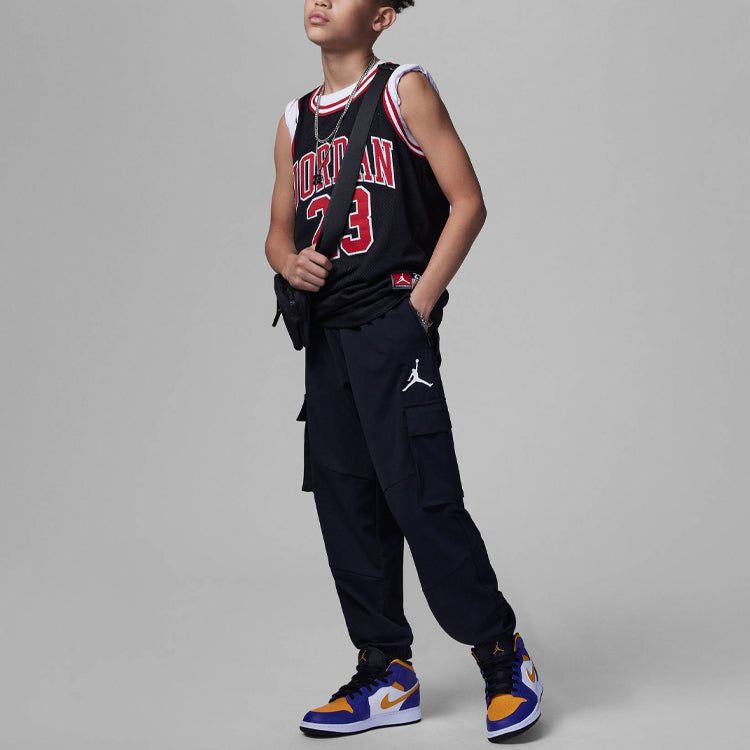 (GS) Air Jordan Cargo Pants 'Black' FQ0656-010 sold by KicksCrew product image thumbnail 4