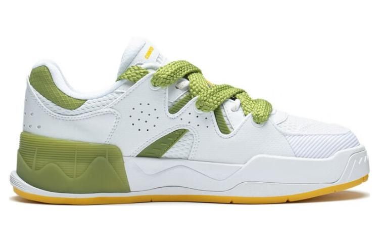 (WMNS) Li-Ning CF Flash Star 2.0 'White Green' AGLT088-3 sold by KicksCrew product image thumbnail 2