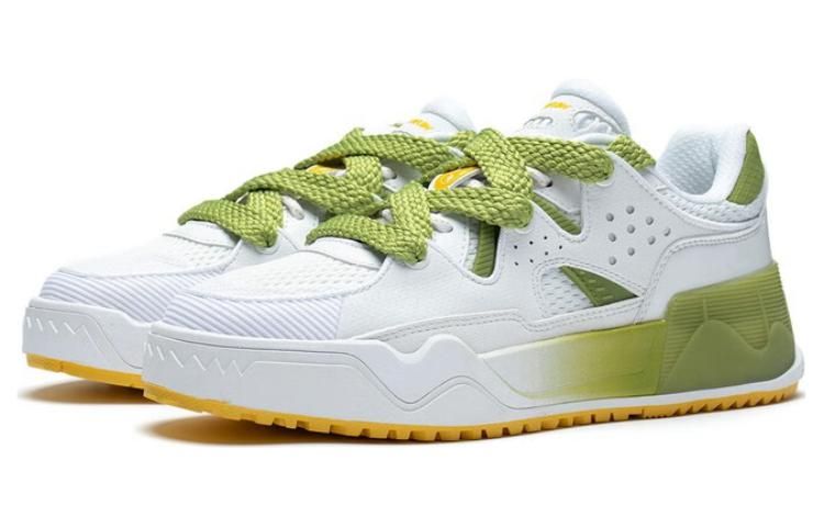 (WMNS) Li-Ning CF Flash Star 2.0 'White Green' AGLT088-3 sold by KicksCrew product image thumbnail 3