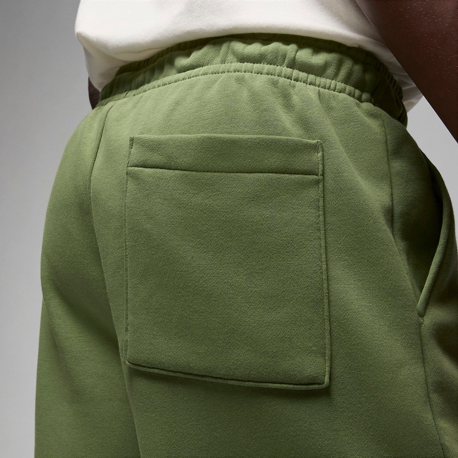 Air Jordan Essentials Fleece Shorts 'Green' FJ7782-340 sold by KicksCrew product image thumbnail 4