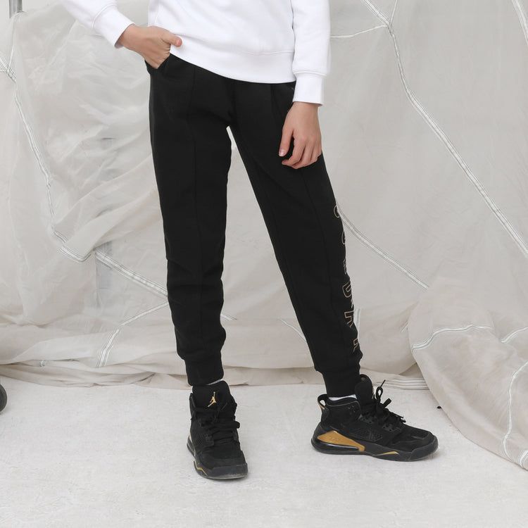 (GS) Air Jordan Take Flight B&G Fleece Pants 'Black' JD2142067GS-001 sold by KicksCrew product image thumbnail 4