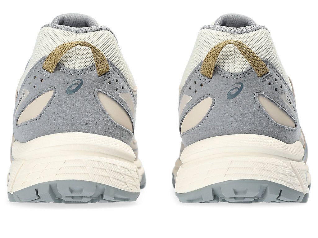 New Balance Sportswear Sweatshirt 'White' 5CD12023-IV sold by KicksCrew product image thumbnail 2