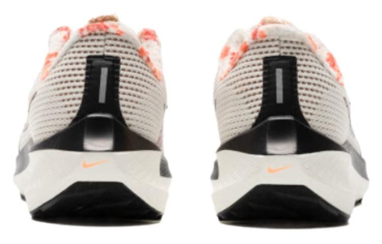 (WMNS) Nike Air Zoom Pegasus 40 Premium 'Light Ivory' FN3477-100 sold by KicksCrew product image thumbnail 4