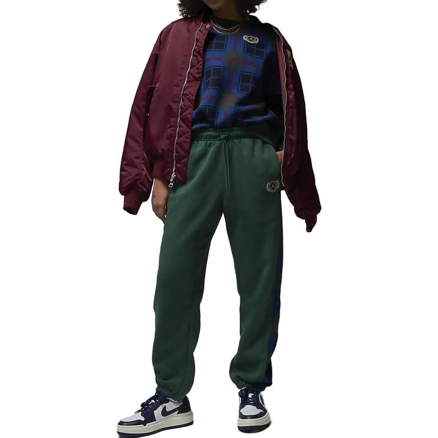 Air Jordan Brooklyn Fleece Pants 'Dark Green' DX7463-333 sold by KicksCrew product image thumbnail 3