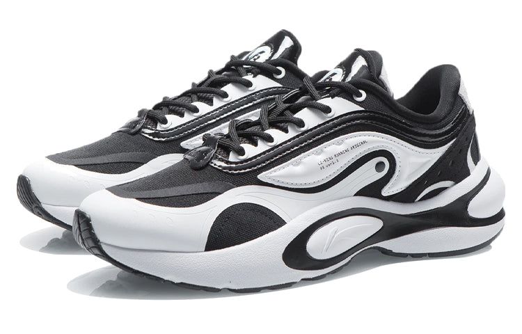 (WMNS) Li-Ning V8 'White Black' ARHR056-1 sold by KicksCrew product image thumbnail 4
