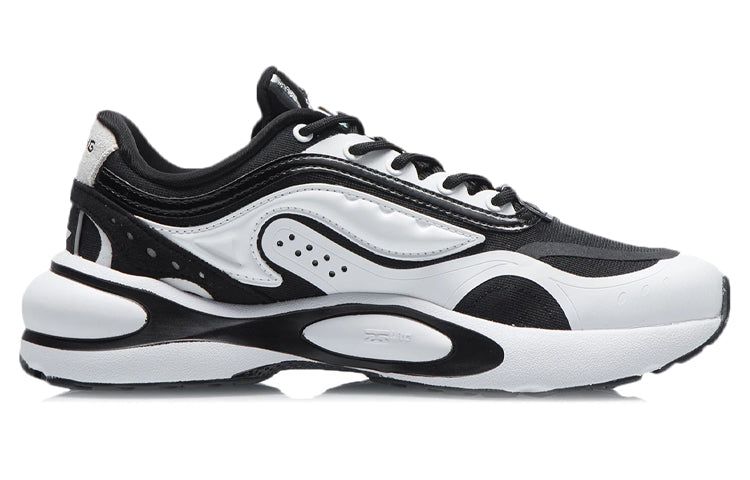 (WMNS) Li-Ning V8 'White Black' ARHR056-1 sold by KicksCrew product image thumbnail 3