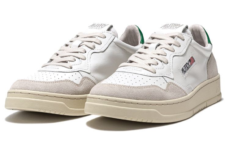 (WMNS) Autry Medalist Low 'White Suede Green' AULW-LS23 sold by KicksCrew product image thumbnail 2