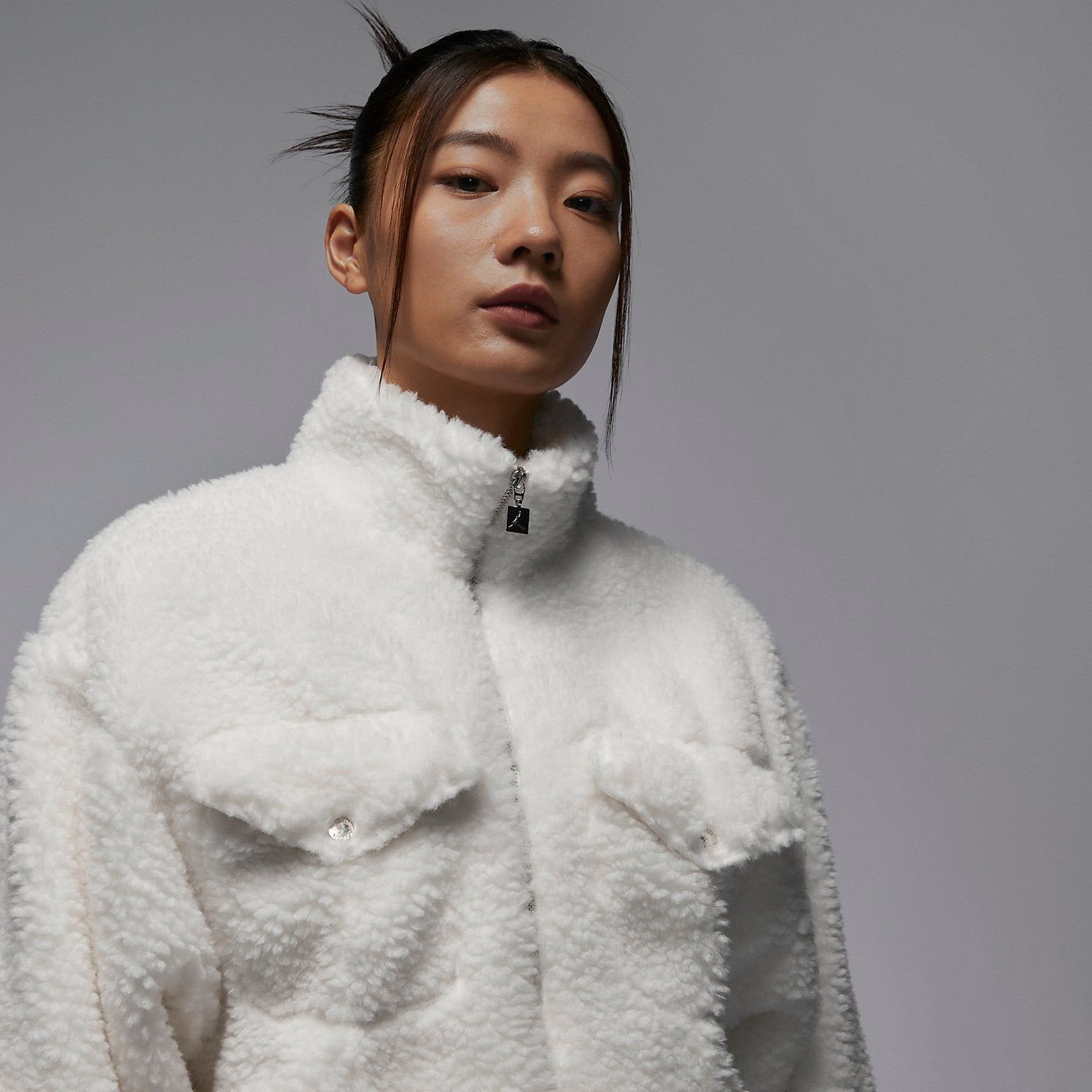 (WMNS) Air Jordan Fuzzy High Pile Fleece Jacket Asia Sizing 'Sail' FD7169-133 sold by KicksCrew product image thumbnail 4