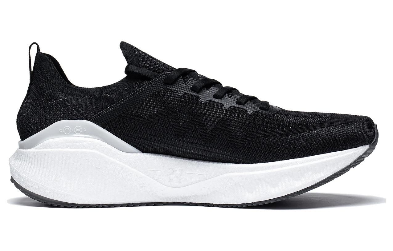 Li-Ning Yueying 3 Pro 'Black White' ARHT017-5 sold by KicksCrew product image thumbnail 2