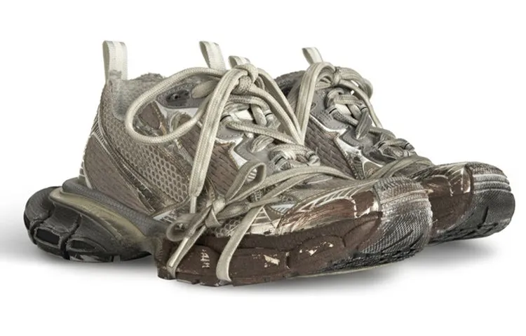 Balenciaga 3XL 'Beige Brown' 734734W3XL79191 sold by KicksCrew product image thumbnail 3