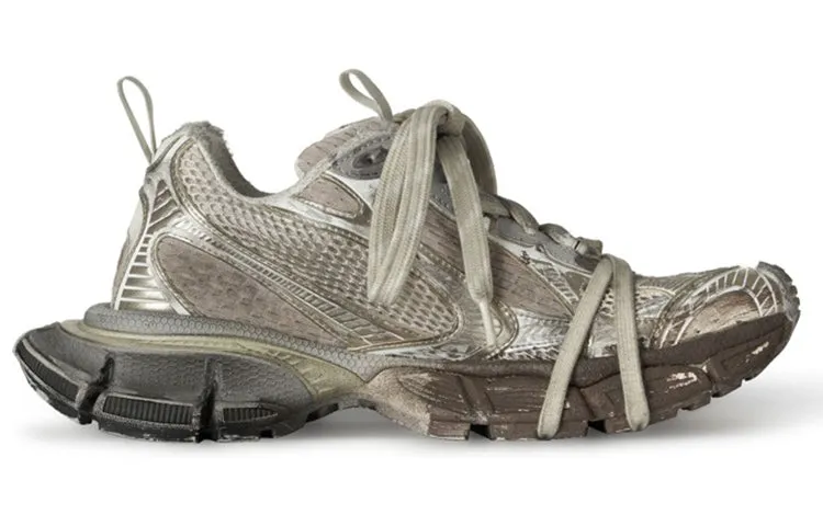 Balenciaga 3XL 'Beige Brown' 734734W3XL79191 sold by KicksCrew product image thumbnail 2