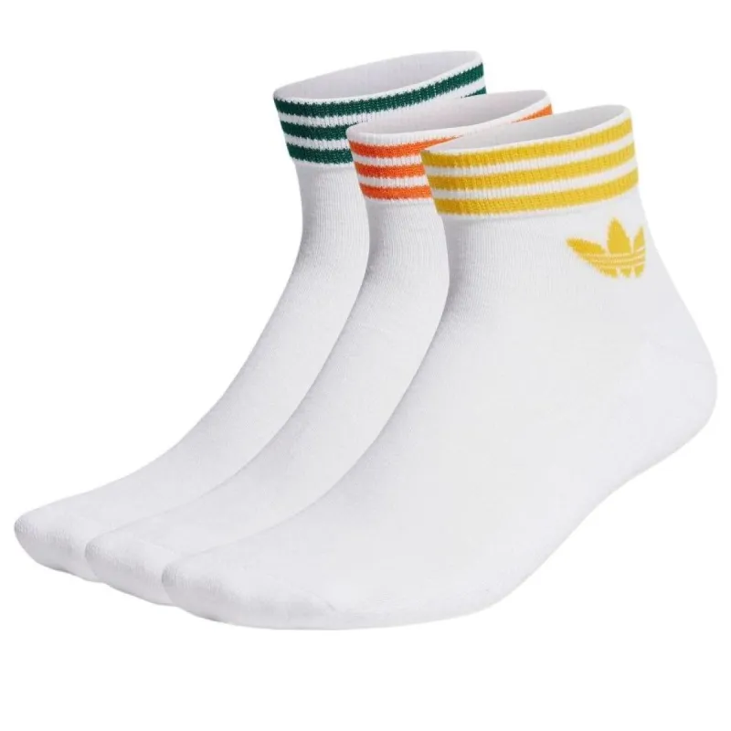 adidas originals   3 IU2664 sold by KicksCrew