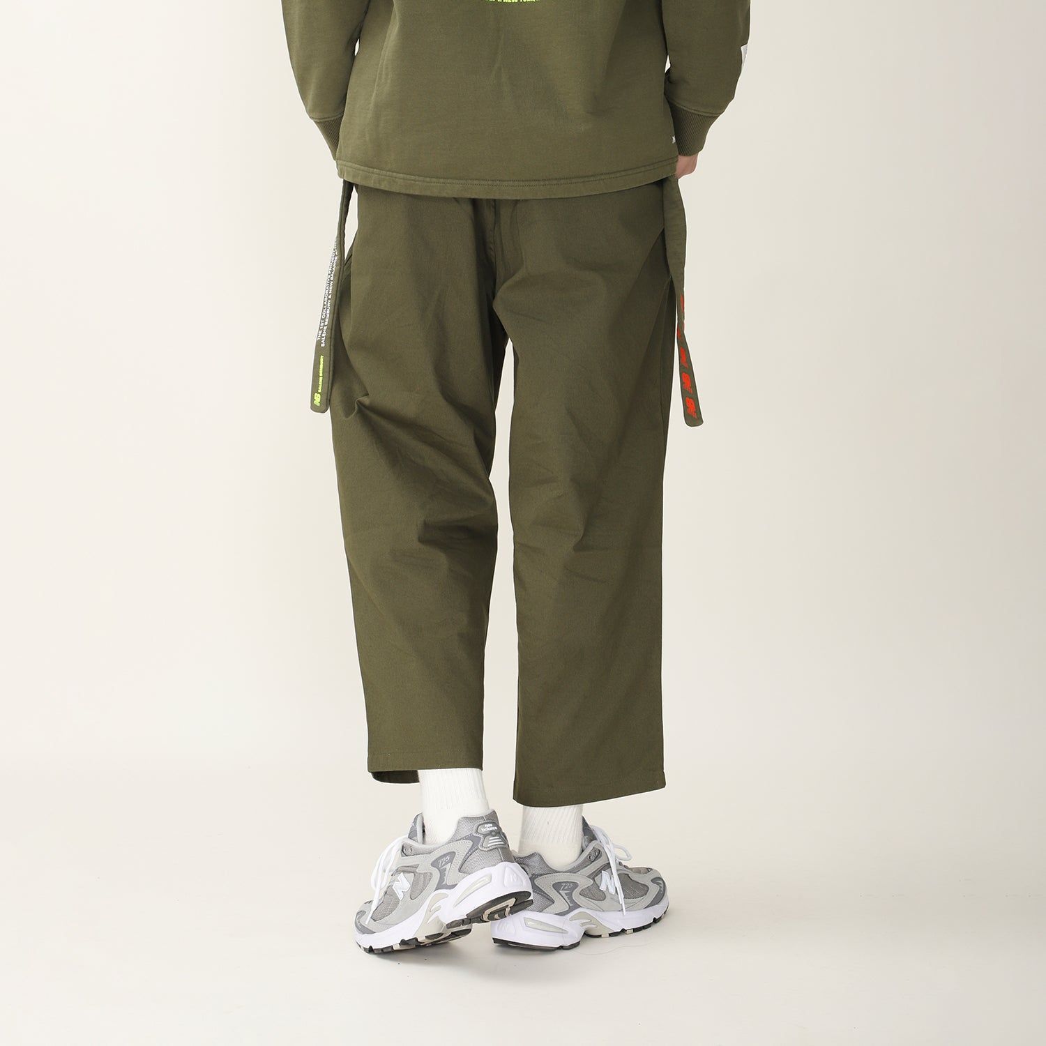 New Balance x Salehe Yurt Pants 'Oak Leaf Green' MP11563-OLG sold by KicksCrew product image thumbnail 4