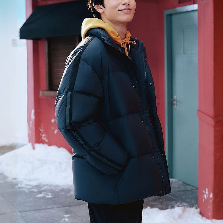 Skechers Casual Down Jacket 'Black' L423M092-0018 sold by KicksCrew product image thumbnail 4