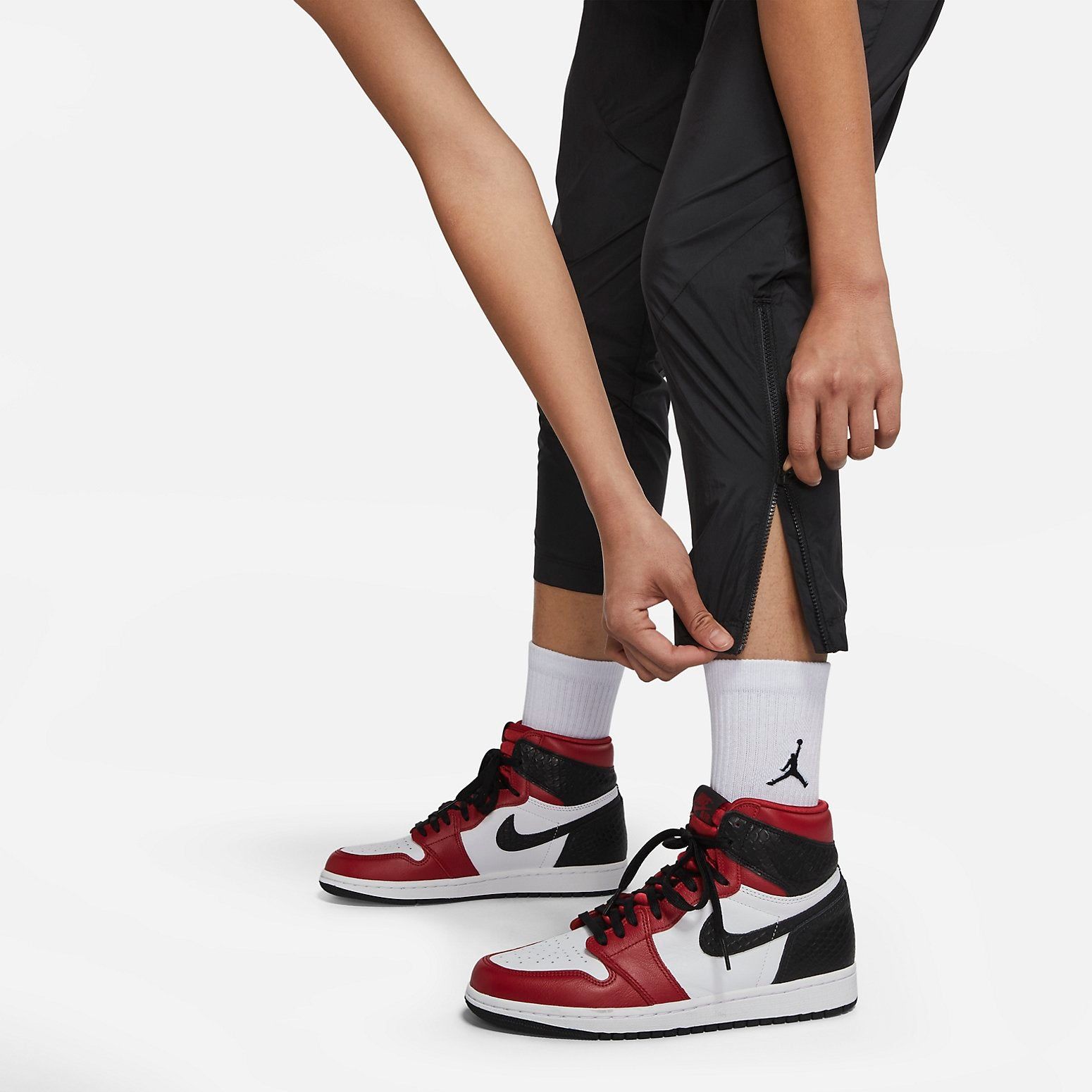 (WMNS) Air Jordan x Nina Chanel Abney SRT Pants 'Black' DO4155-010 sold by KicksCrew product image thumbnail 4