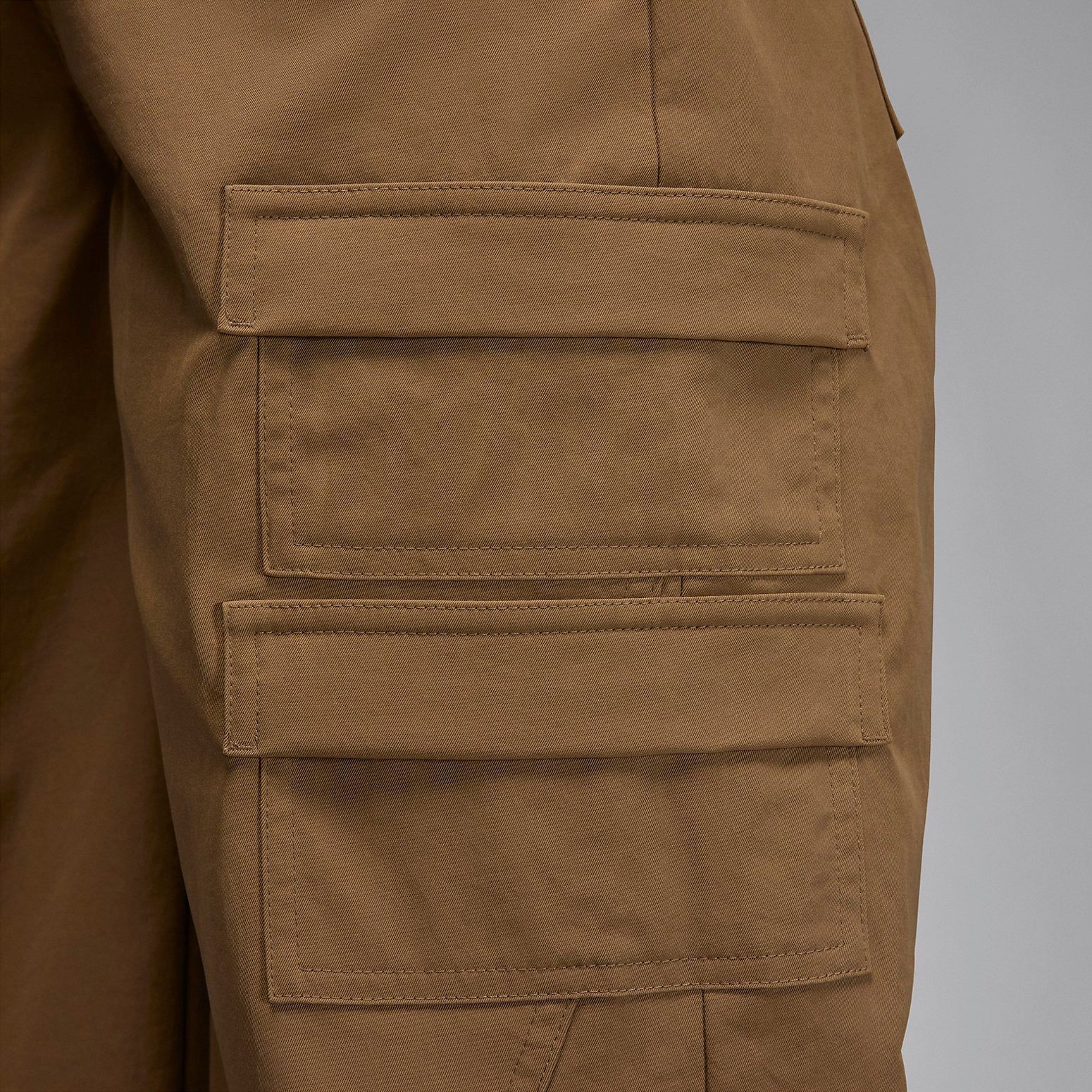 (WMNS) Air Jordan Chicago Heavyweight Pants 'Brown' FD7216-395 sold by KicksCrew product image thumbnail 4