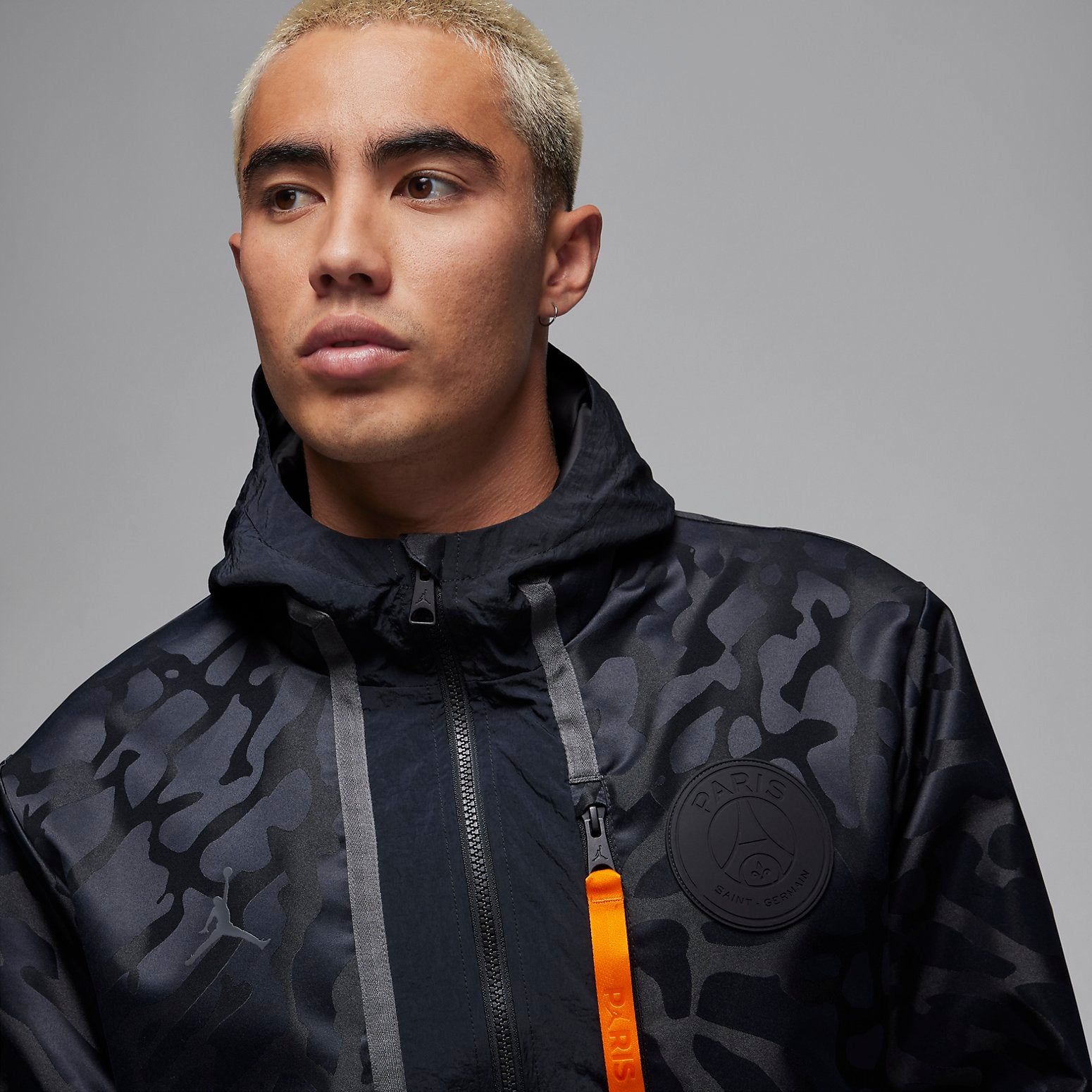 Air Jordan x Paris Saint-Germain Anthem Jacket Asia Sizing 'Black' DZ2908-010 sold by KicksCrew product image thumbnail 2