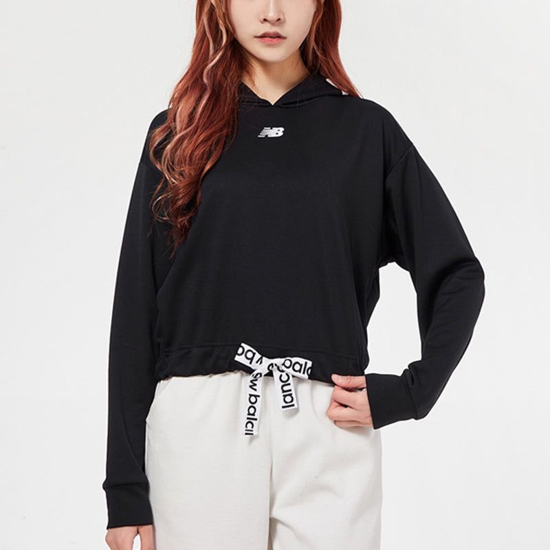 (WMNS) New Balance Relentless Logo Crop Hoodie 'Black' AWT11169-BK sold by KicksCrew product image thumbnail 3