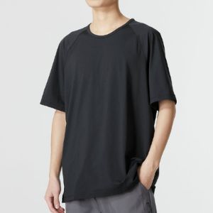Under Armour Meridian T-shirt 'Black' 1373728-001 sold by KicksCrew