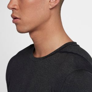 Nike Dri-Fit Solid Color Short-sleeved T-shirt 'Black' 928016-010 sold by KicksCrew